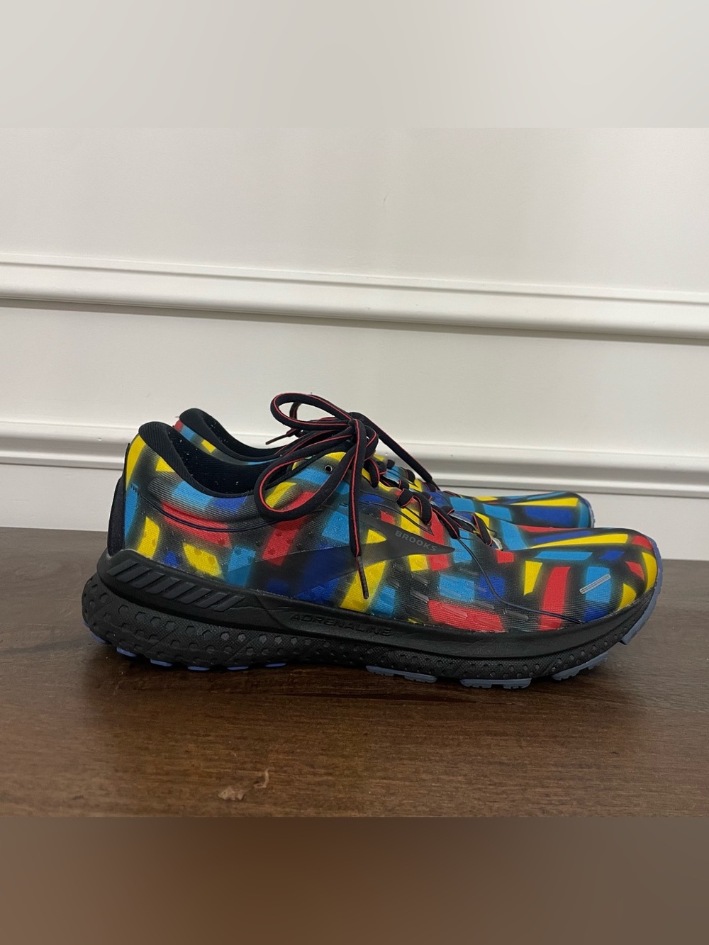 Brooks Men’s Adrenaline GTS 21 Running Shoe - Picture 2 of 7